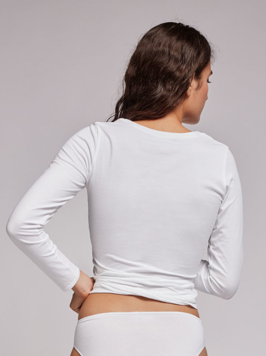 camiseta-eko-modal-lenzing-de-gisela-con-encaje-blanco-back-celesteshops
